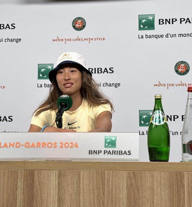 500彩票-郑钦文法网首秀：有胜利、有思考、有风度