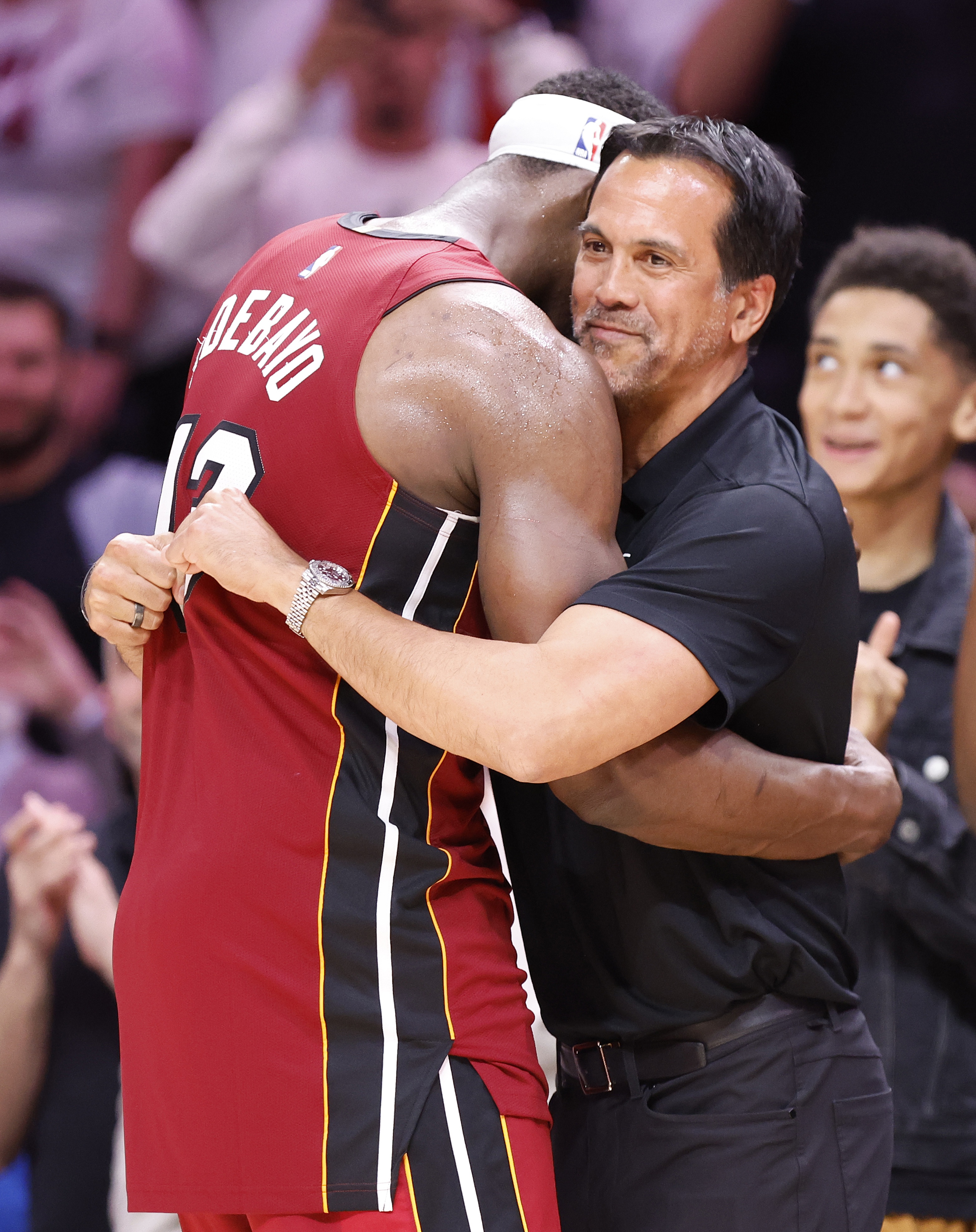 500彩票-阿里纳斯：若阿德巴约79分时被换下 他整个生涯都会遗憾&amp;怨恨教练